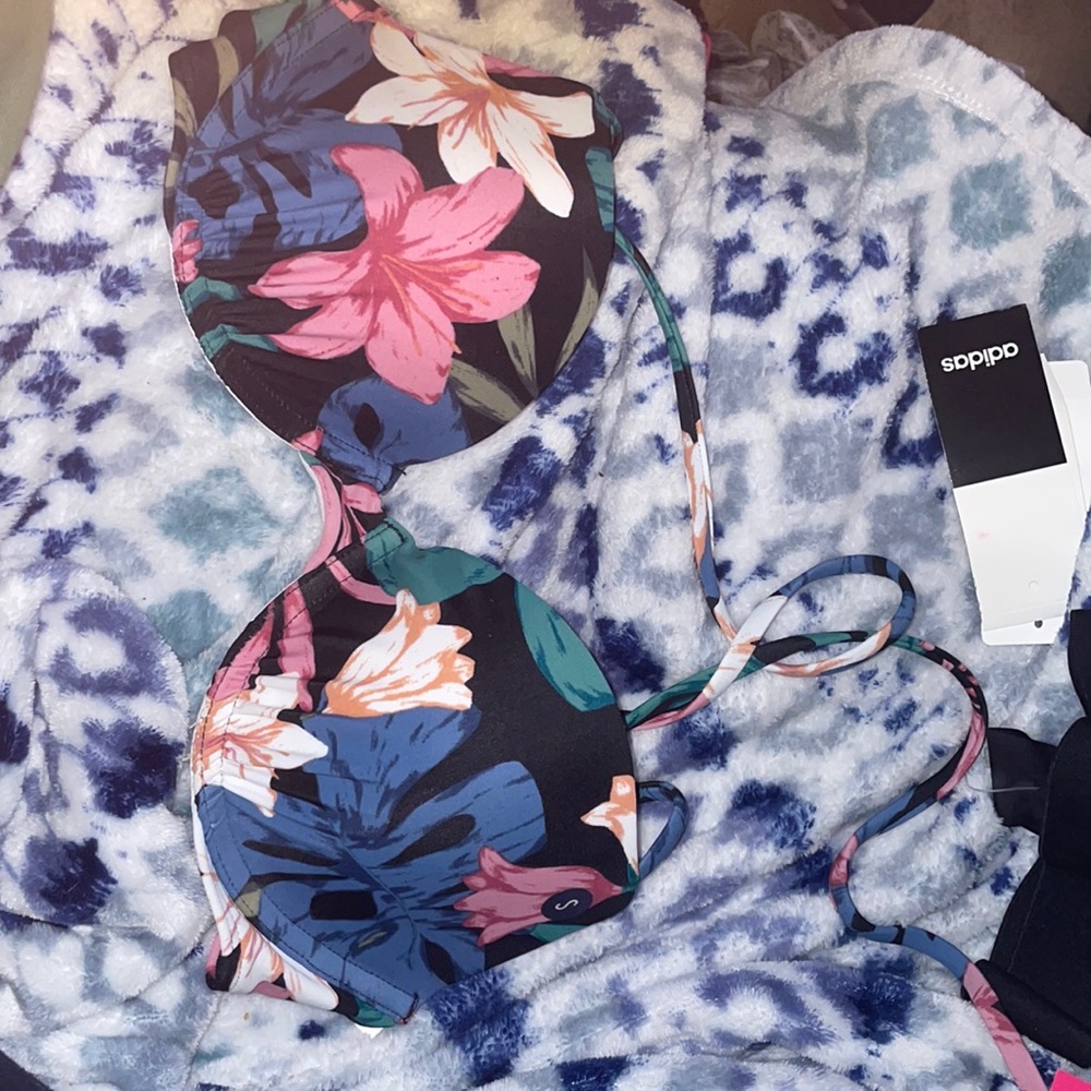 Size Small Hollister Bikini Top with Lace